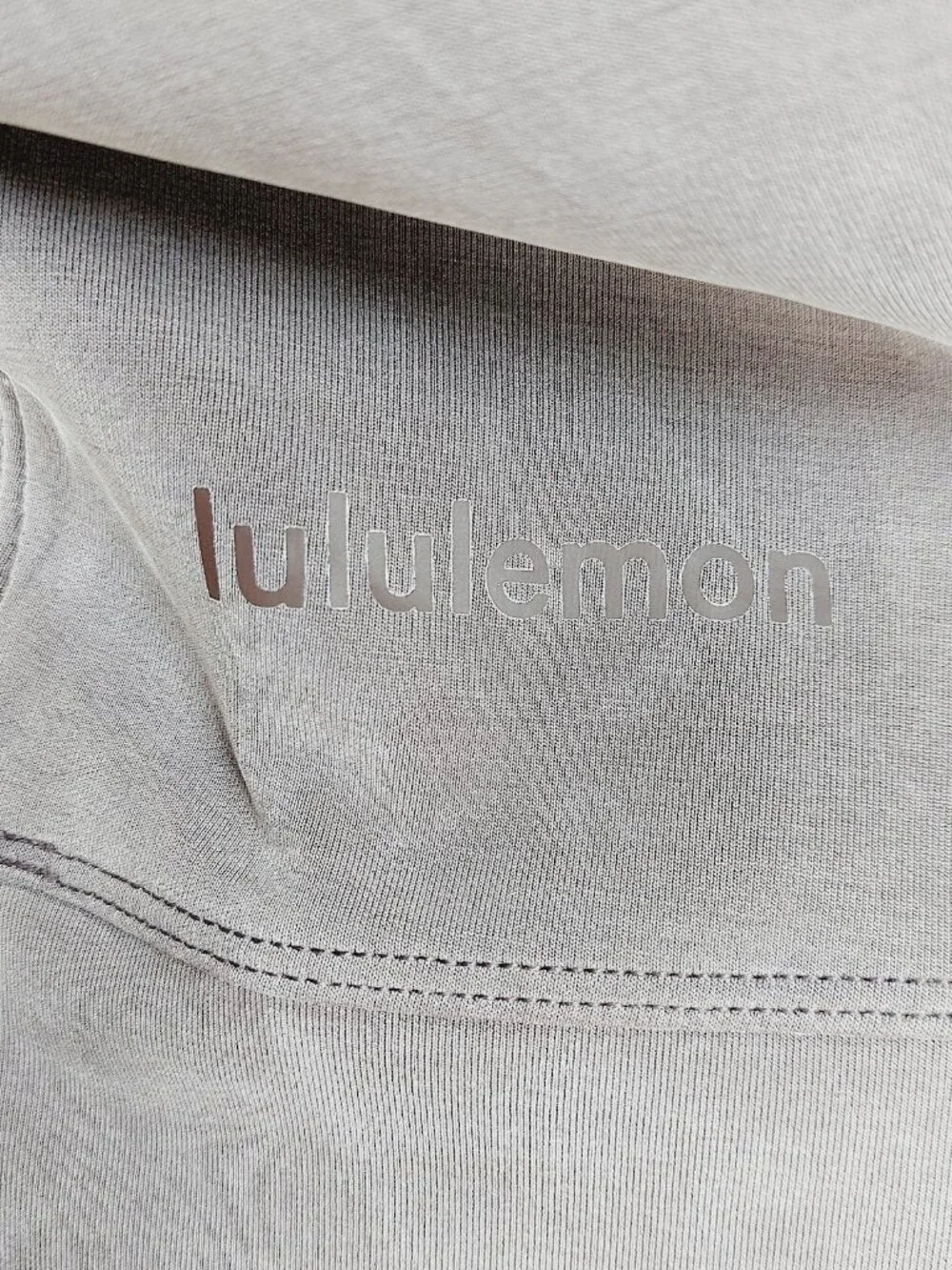 Lululemon Women's Dusty Purple Soft Perfectly Oversized Crop Sweatshirt Size 4